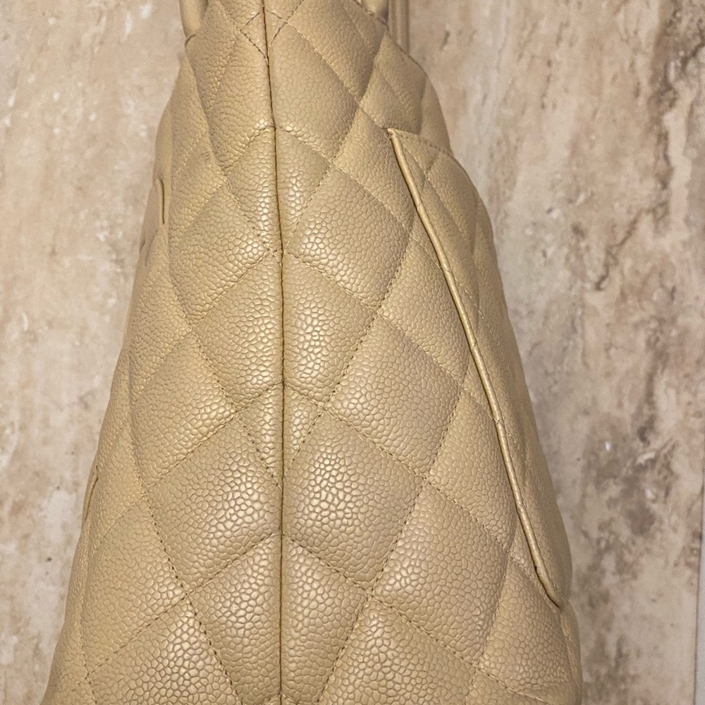 CHANEL Beige Authentic Vintage Caviar Medallion CC Tote-EUC with COA - Picture 12 of 16